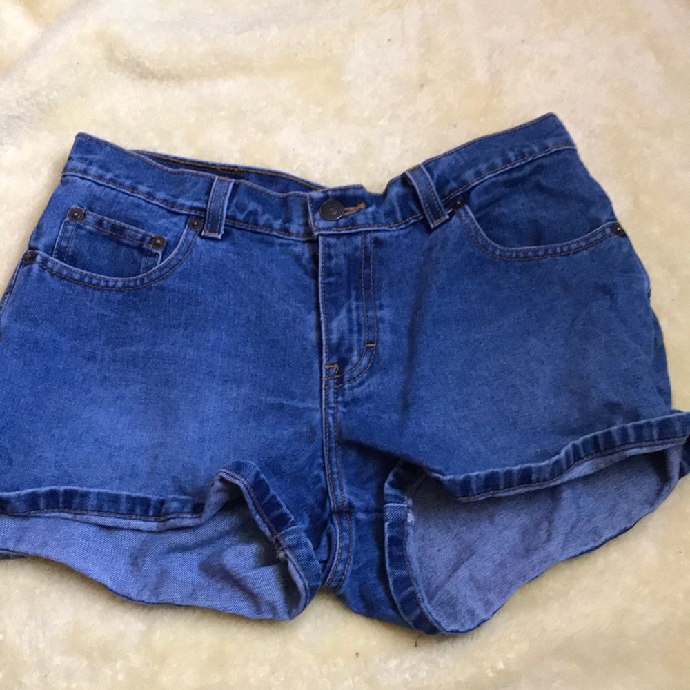 A jordache authentic jeans wear